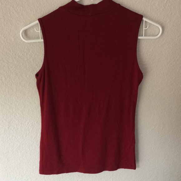 High Neck Tank Top Sleeveless Francesca’s 🌹 - Picture 2 of 4